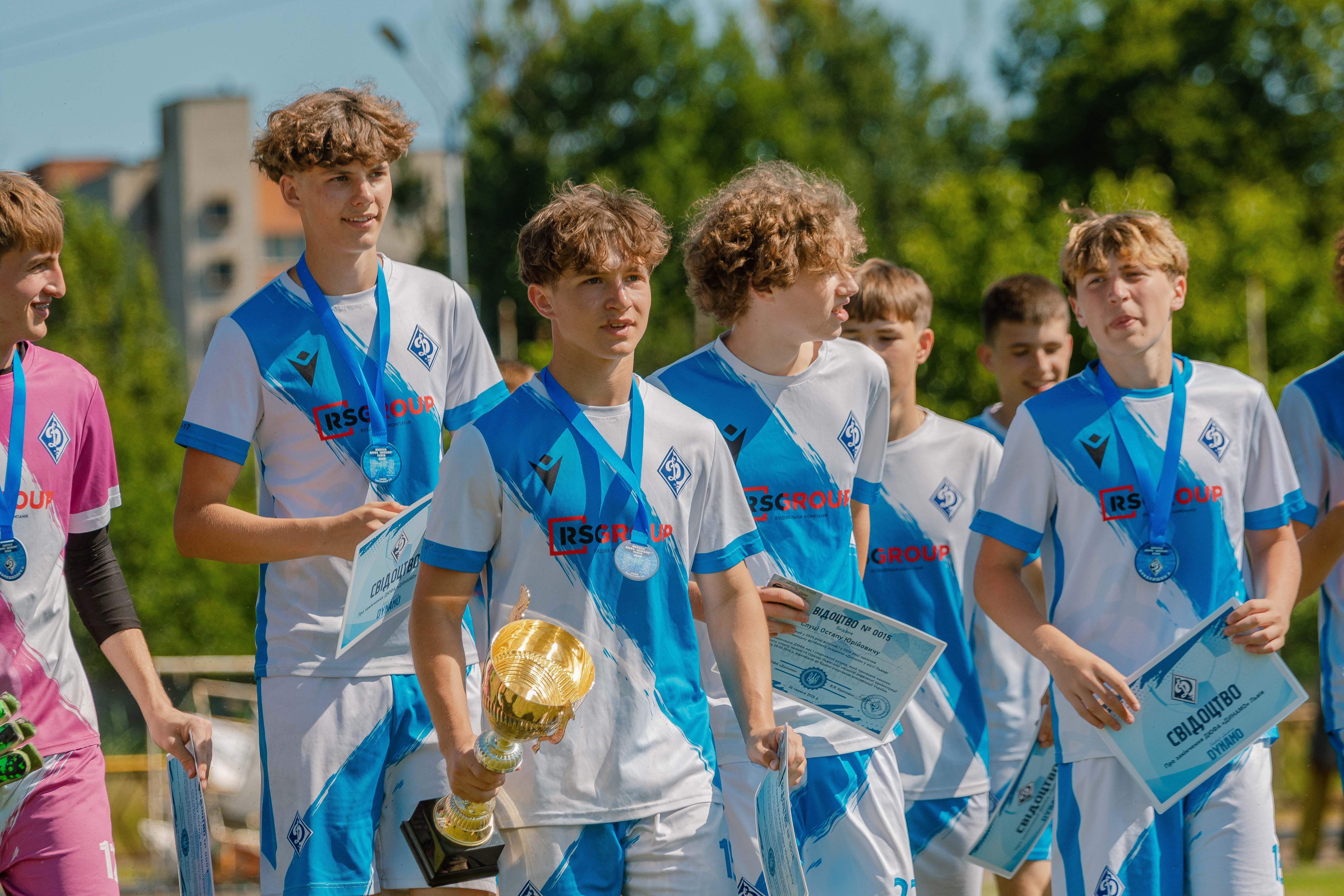Випускний U-17 ДЮФА «Динамо» – день теплих емоцій, вдячності та нового футбольного етапу